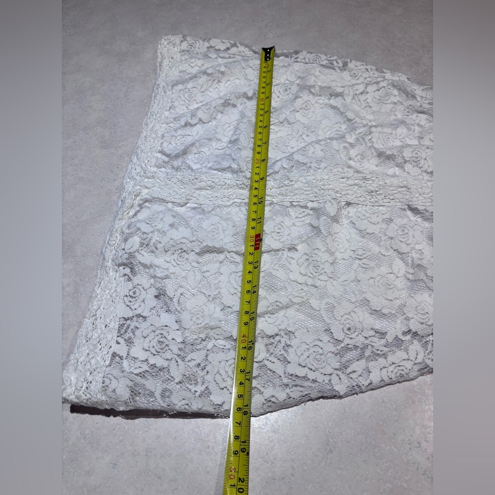 WHITE LACE MINI DRESS - Picture 11 of 13